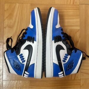 Nike Air Jordan 1 Mid Sisterhood Sneakers